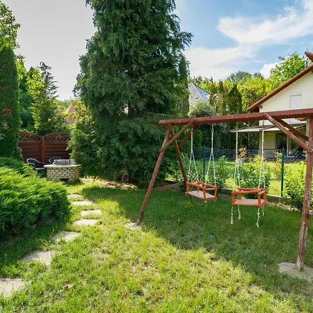 別荘 Edina By Interhome バラトンサールソー