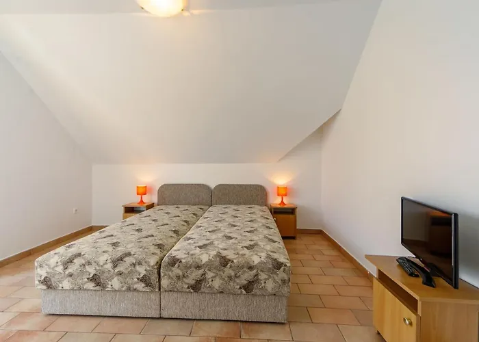 Edina By Interhome